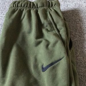 Men’s Nike Dri-Fit joggers sweatpants Medium
